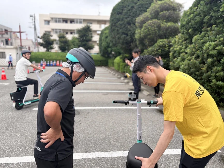 講習を受ける参加者