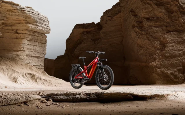 スペシャライズド、最高性能E-Bike「Turbo Vado 3 X 6.0」を発表 – 日常を冒険に変える一台