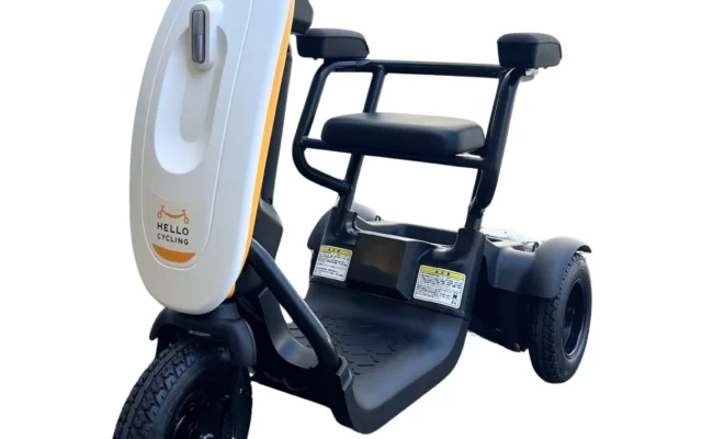 横浜市に移動用小型車「スロモビ」のシェアサービスが開始！免許不要で歩道を時速6km移動