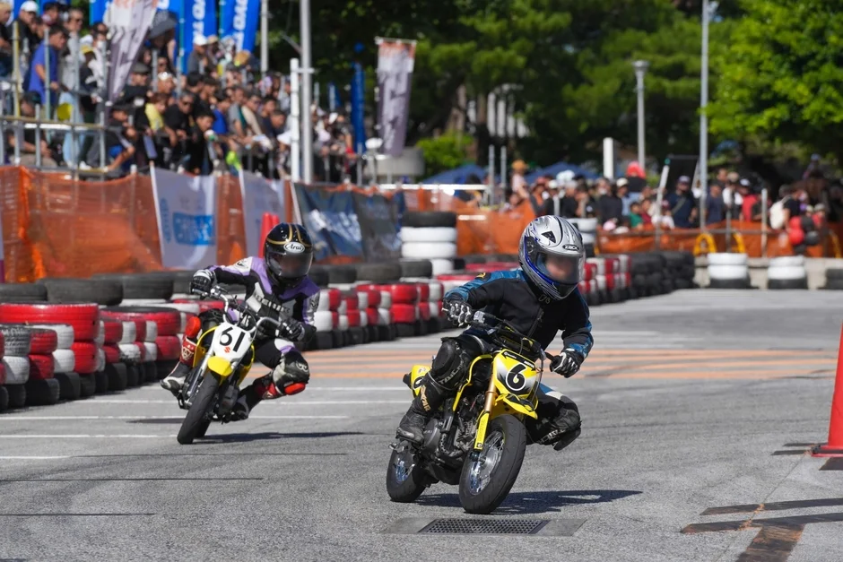 ミニバイクのデモ走行