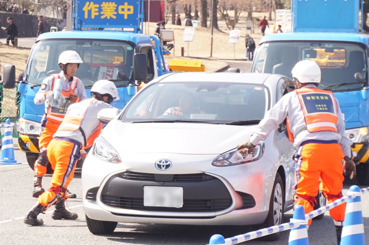 【JAF関西】11月3日 京都・梅小路公園でロードサービス競技会を開催~災害支援車「ランドクルーザー70」 も登場~