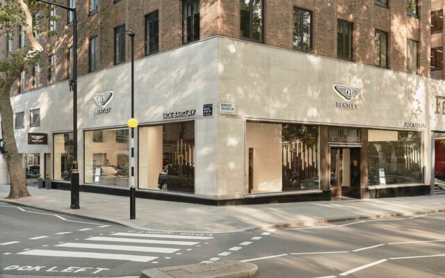 ベントレーのデジタル技術とクラフツマンシップが融合した新グローバルリテールコンセプトを発表